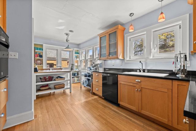4832 N Newhall STREET, Whitefish Bay, WI 53217