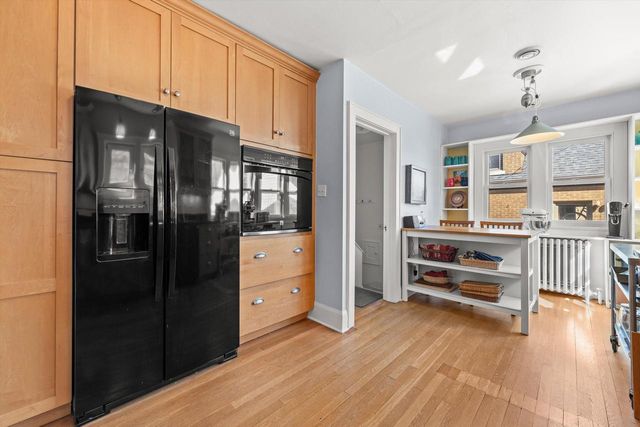 4832 N Newhall STREET, Whitefish Bay, WI 53217