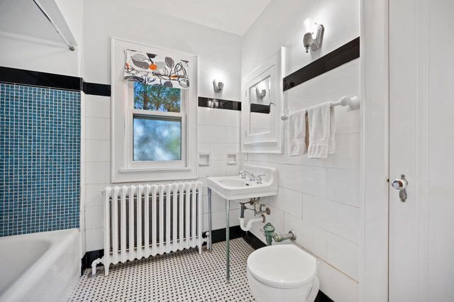 4832 N Newhall STREET, Whitefish Bay, WI 53217