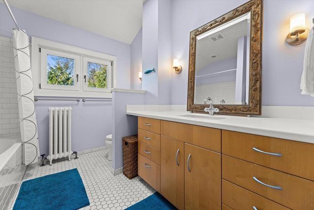 4832 N Newhall STREET, Whitefish Bay, WI 53217