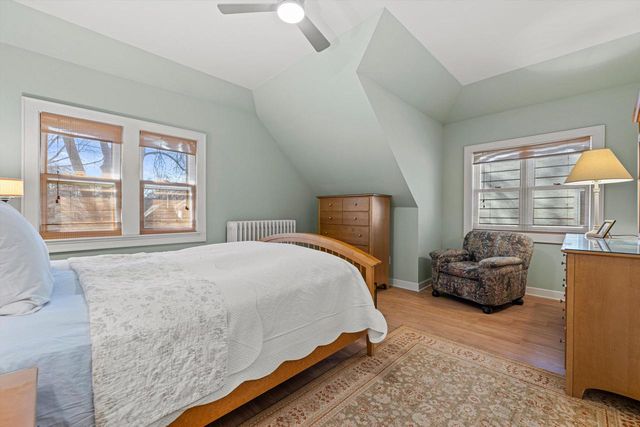 4832 N Newhall STREET, Whitefish Bay, WI 53217