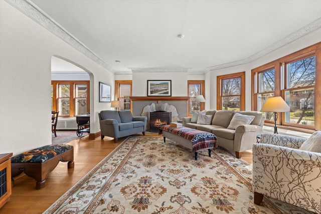 4832 N Newhall STREET, Whitefish Bay, WI 53217