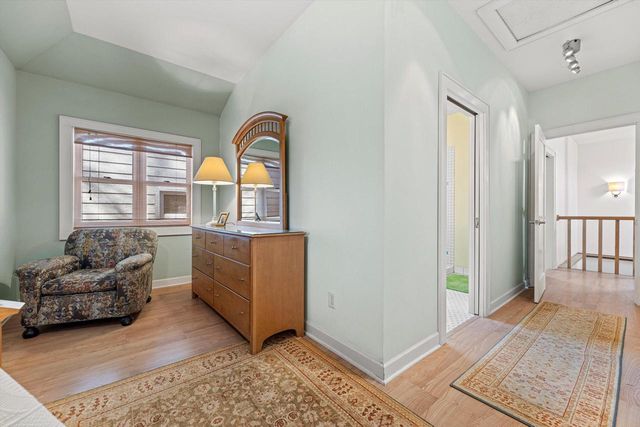 4832 N Newhall STREET, Whitefish Bay, WI 53217