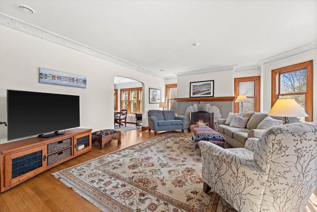 4832 N Newhall STREET, Whitefish Bay, WI 53217