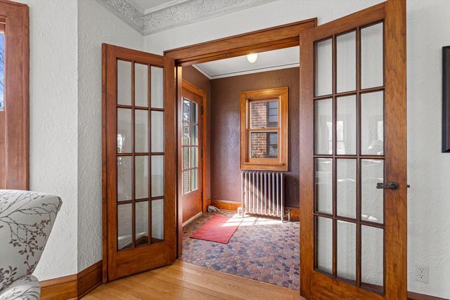 4832 N Newhall STREET, Whitefish Bay, WI 53217