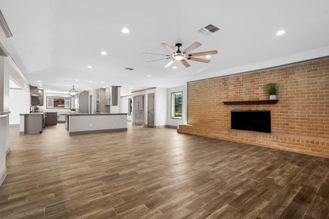 3031 Fairway Drive, Sugar Land, TX 77478