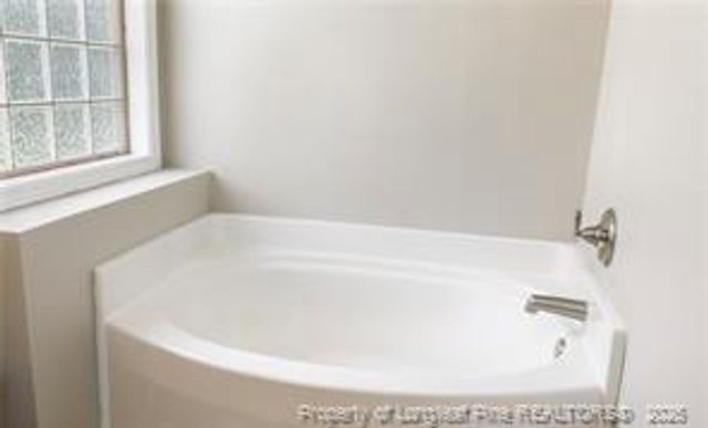 377 Roanoke Drive, Raeford, NC 28376