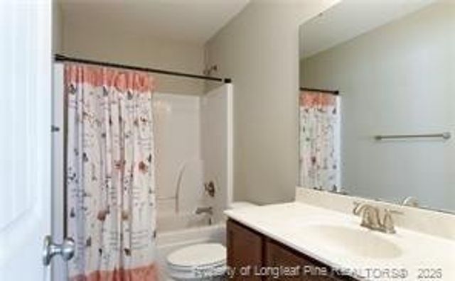 377 Roanoke Drive, Raeford, NC 28376