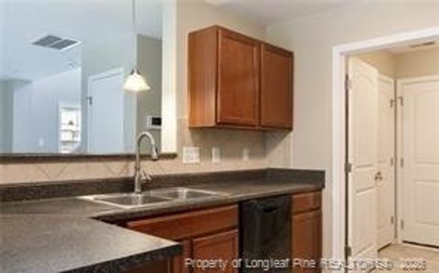 377 Roanoke Drive, Raeford, NC 28376