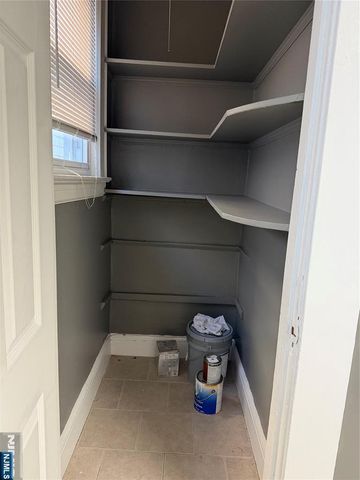 185 Linden Avenue, Irvington, NJ 07111