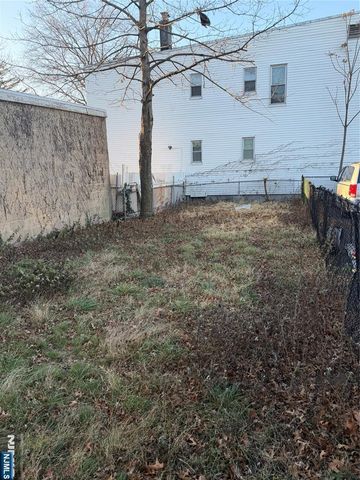 185 Linden Avenue, Irvington, NJ 07111