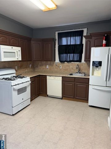 185 Linden Avenue, Irvington, NJ 07111