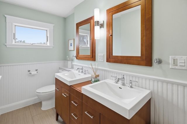 59 Beech Ave, Melrose, MA 02176