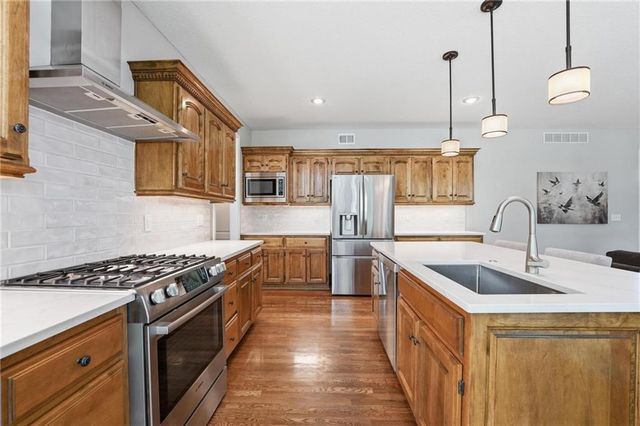 4910 W 155TH Terrace, Overland Park, KS 66224