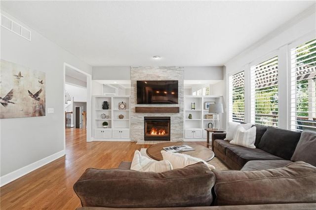 4910 W 155TH Terrace, Overland Park, KS 66224