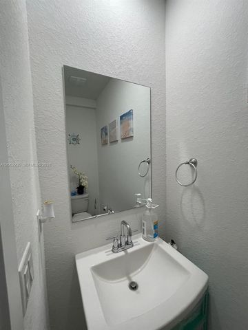 1042 SE 23rd Terrace, Homestead, FL 33035