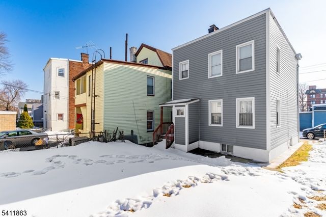 209 Taylor St, City Of Orange Twp., NJ 07050