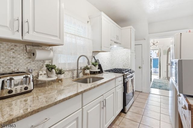 209 Taylor St, City Of Orange Twp., NJ 07050