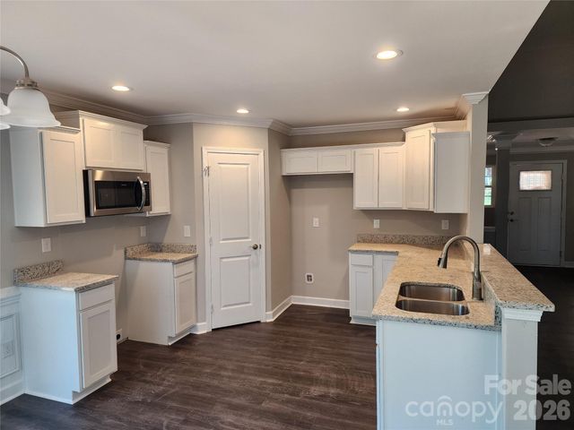 1940 Friendly Lane 38, Newton, NC 28658