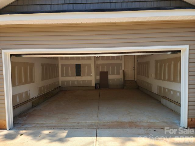 1940 Friendly Lane 38, Newton, NC 28658