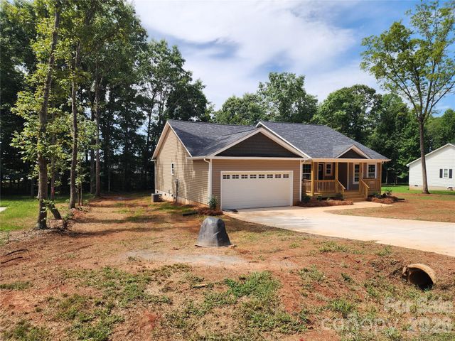1940 Friendly Lane 38, Newton, NC 28658