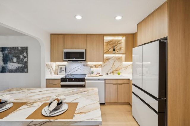 142 Mission Drive, East Palo Alto, CA 94303