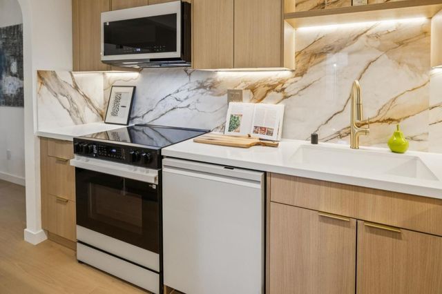 142 Mission Drive, East Palo Alto, CA 94303