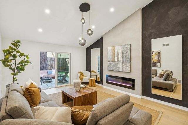 142 Mission Drive, East Palo Alto, CA 94303