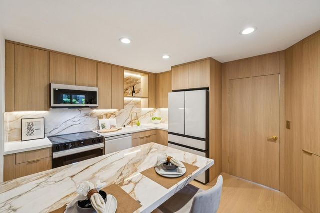 142 Mission Drive, East Palo Alto, CA 94303