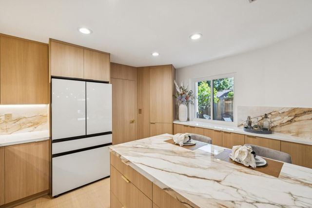 142 Mission Drive, East Palo Alto, CA 94303