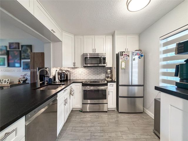 2900 NW 42nd Ave A207, Coconut Creek, FL 33066
