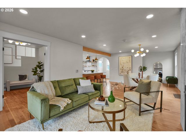 2535 Se 32ND Ave, Portland, OR 97202