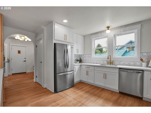 2535 Se 32ND Ave, Portland, OR 97202