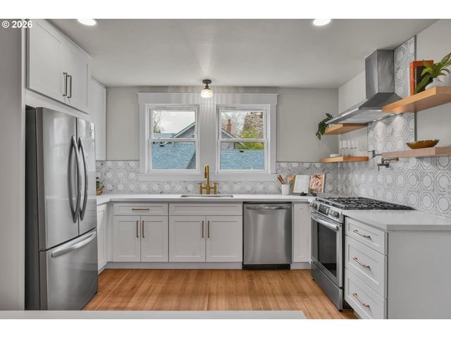 2535 Se 32ND Ave, Portland, OR 97202