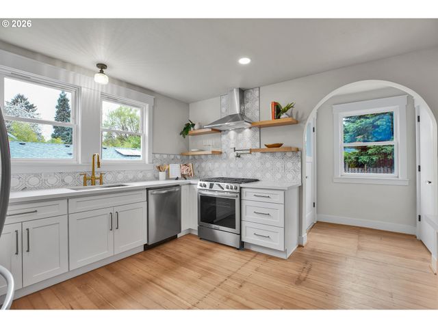 2535 Se 32ND Ave, Portland, OR 97202