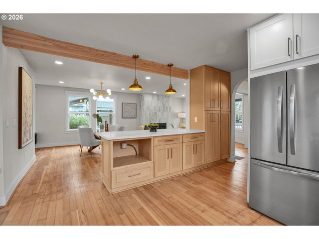 2535 Se 32ND Ave, Portland, OR 97202