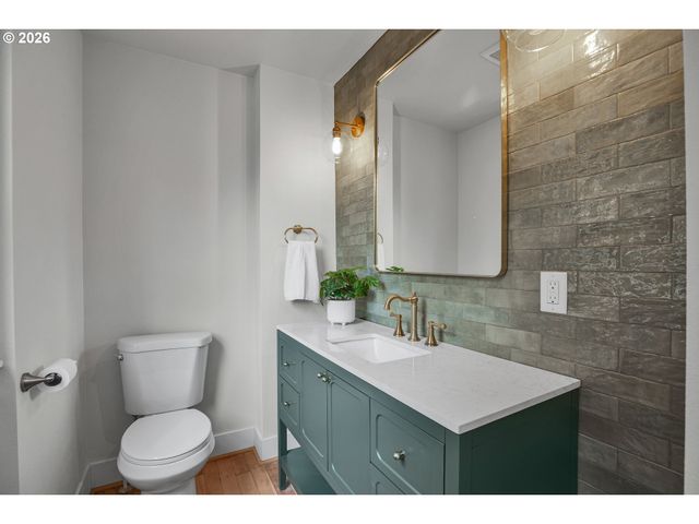 2535 Se 32ND Ave, Portland, OR 97202