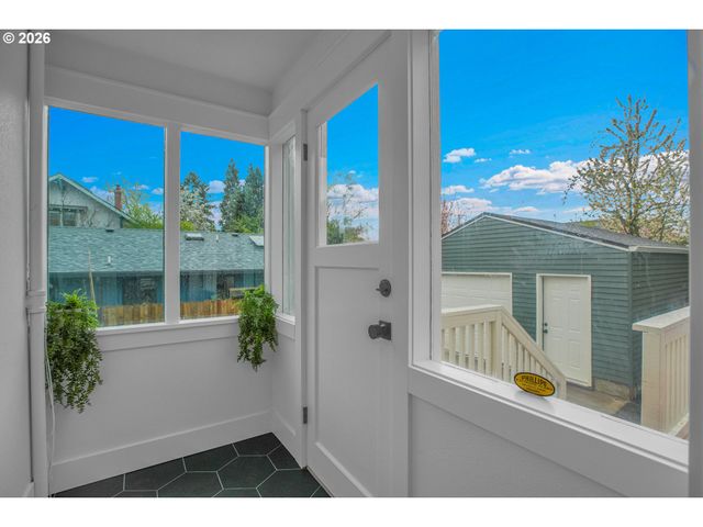 2535 Se 32ND Ave, Portland, OR 97202