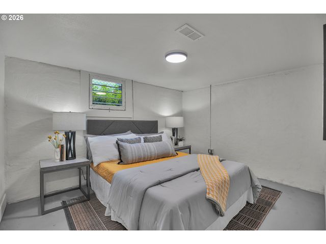 2535 Se 32ND Ave, Portland, OR 97202