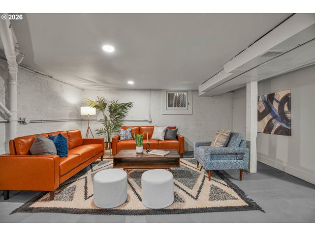 2535 Se 32ND Ave, Portland, OR 97202