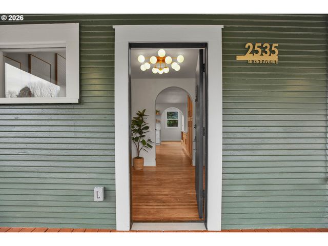2535 Se 32ND Ave, Portland, OR 97202