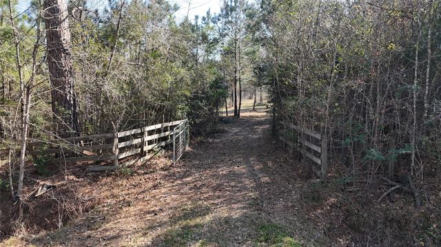 16086 Magnolia Park, Conroe, TX 77306