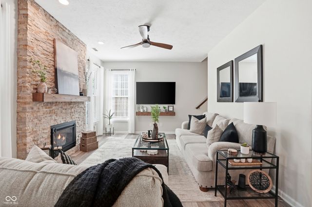 4226 Alverdo Lane, Carmel, IN 46033