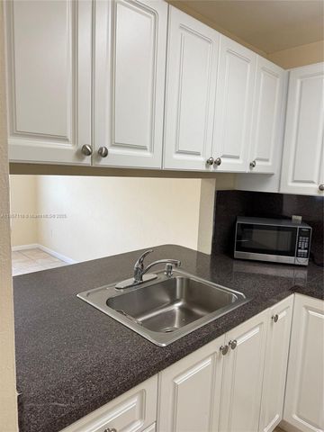 15302 SW 72nd St 29-21, Miami, FL 33193