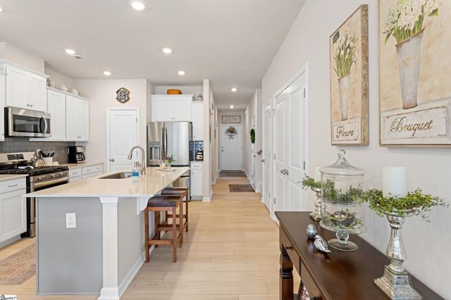 101 Paneer Lane, Taylors, SC 29687