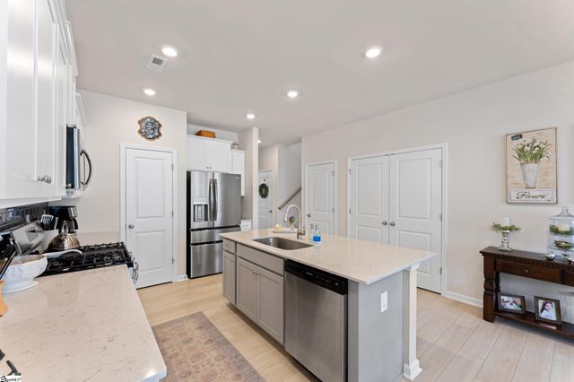 101 Paneer Lane, Taylors, SC 29687