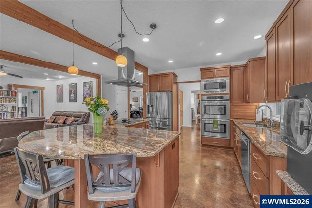 62710 Wagon Wheel Dr, St Helens, OR 97051