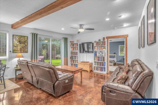 62710 Wagon Wheel Dr, St Helens, OR 97051
