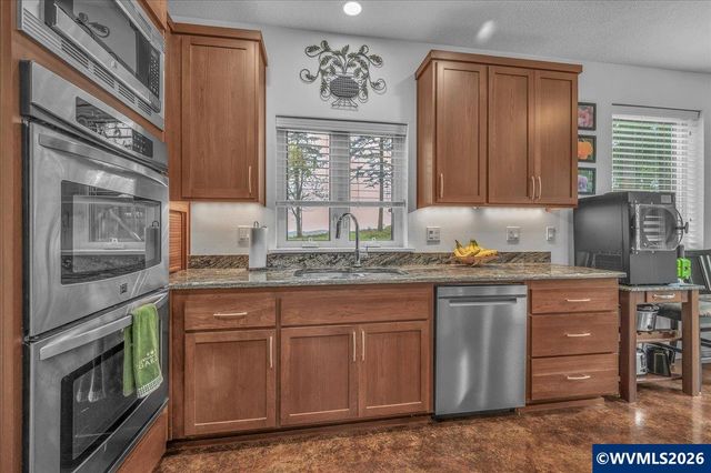 62710 Wagon Wheel Dr, St Helens, OR 97051