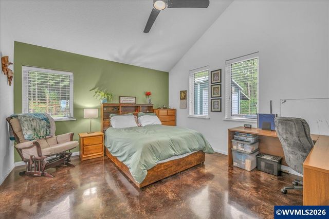 62710 Wagon Wheel Dr, St Helens, OR 97051